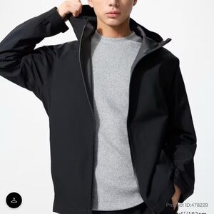 Uniqlo Block tech Parka For Men In Black Size 3XL, NWT